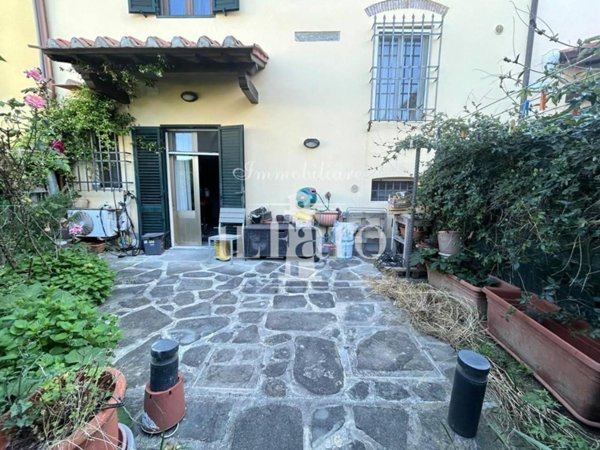 casa indipendente in vendita a Campi Bisenzio in zona San Piero a Ponti