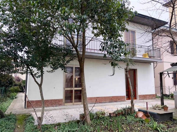 casa indipendente in vendita a Campi Bisenzio in zona San Cresci