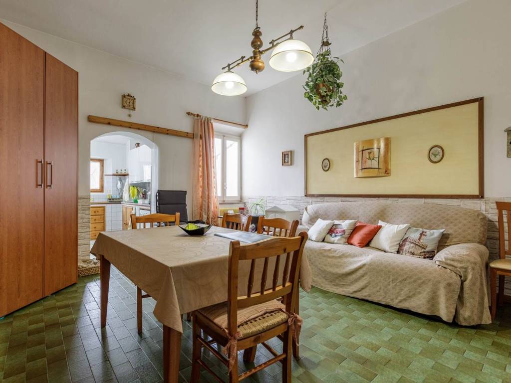 casa indipendente in vendita a Campi Bisenzio