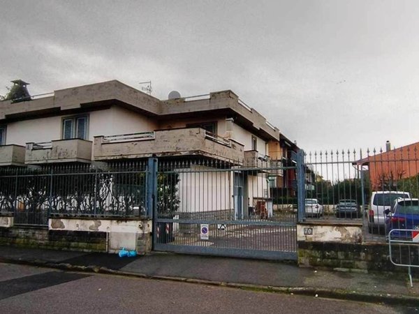 appartamento in vendita a Campi Bisenzio in zona La Madonnina