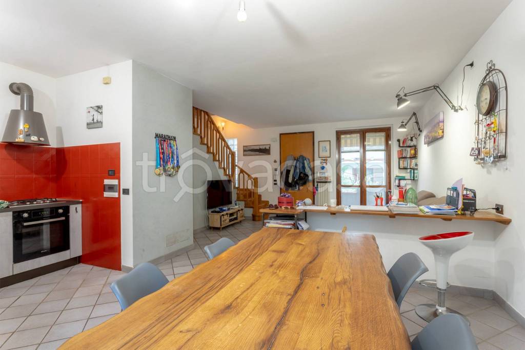 casa indipendente in vendita a Campi Bisenzio in zona San Donnino