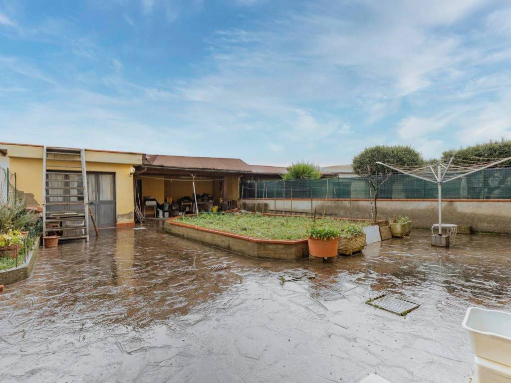 appartamento in vendita a Campi Bisenzio in zona Capalle