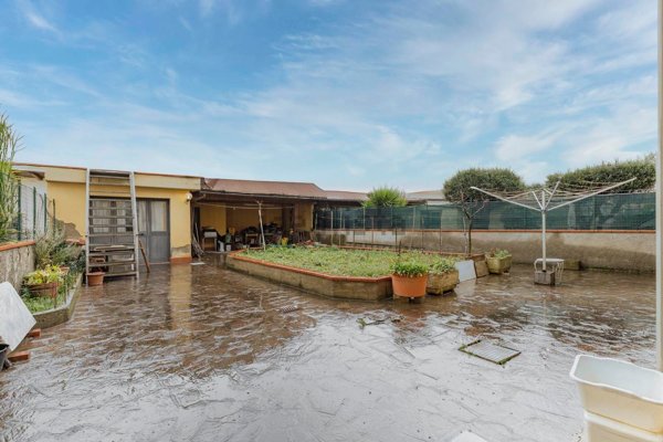 appartamento in vendita a Campi Bisenzio in zona Capalle