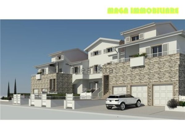 casa indipendente in vendita a Campi Bisenzio in zona San Piero a Ponti