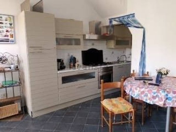 casa indipendente in vendita a Campi Bisenzio