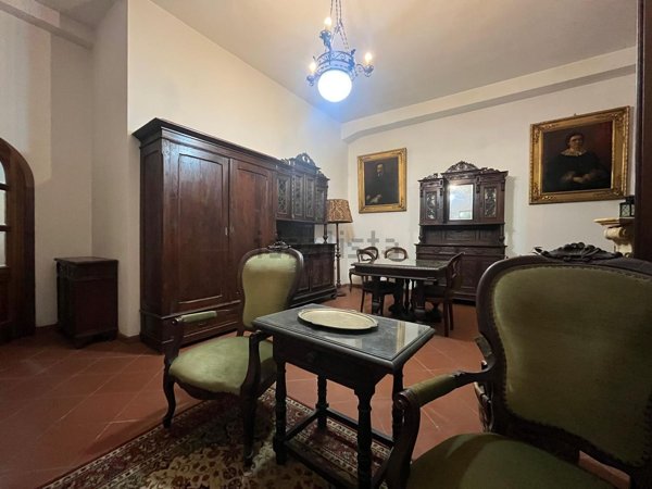 casa indipendente in vendita a Campi Bisenzio