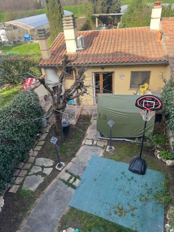 casa indipendente in vendita a Campi Bisenzio