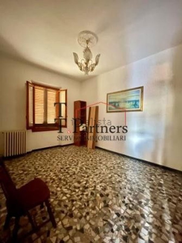 casa indipendente in vendita a Campi Bisenzio in zona San Donnino