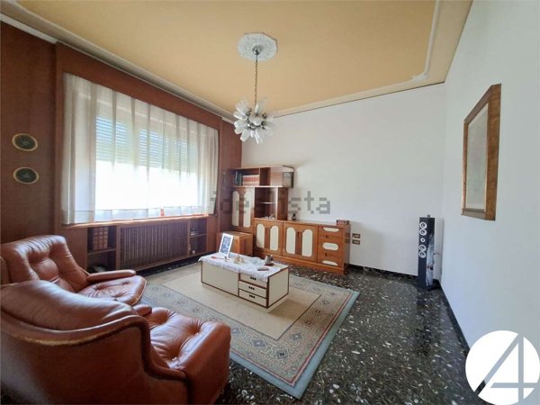 casa indipendente in vendita a Campi Bisenzio