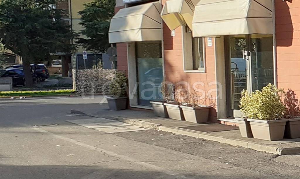 negozio in vendita a Campi Bisenzio