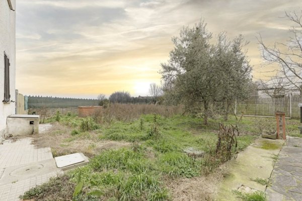 casa indipendente in vendita a Campi Bisenzio in zona Limite