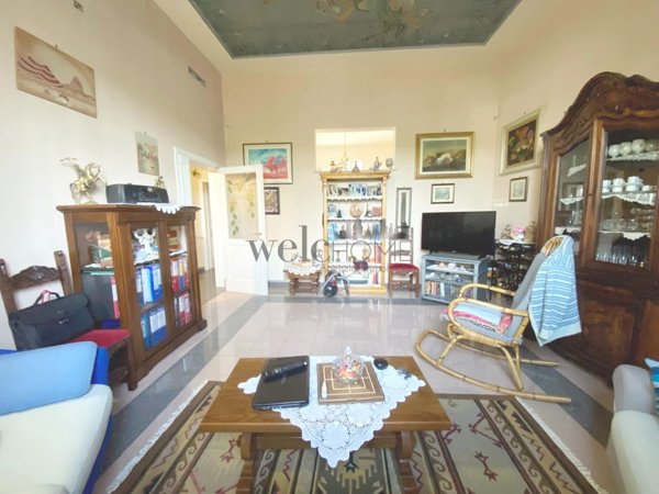 casa indipendente in vendita a Campi Bisenzio