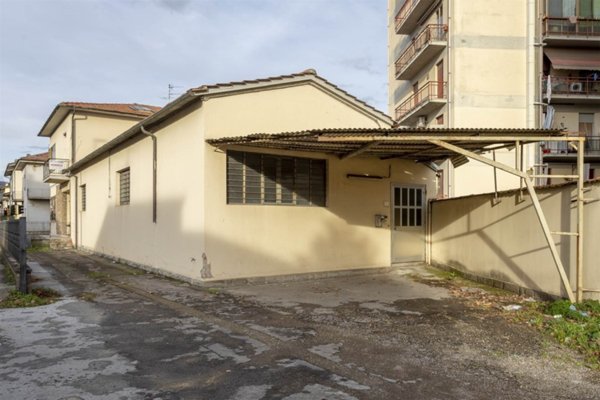 ufficio in vendita a Campi Bisenzio in zona Capalle