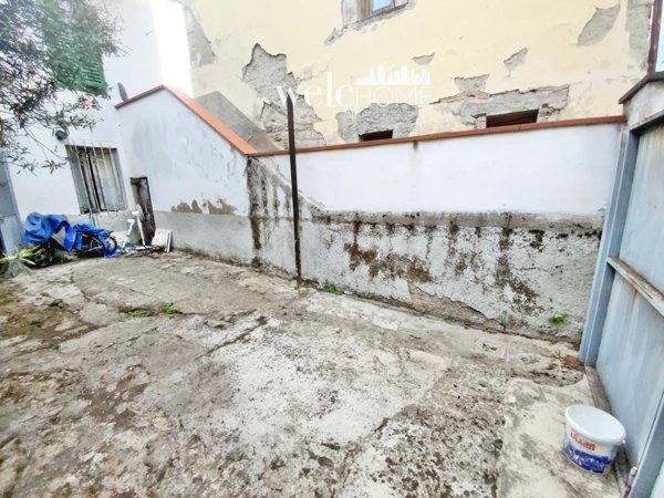 casa indipendente in vendita a Campi Bisenzio