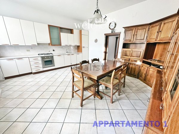 casa indipendente in vendita a Campi Bisenzio