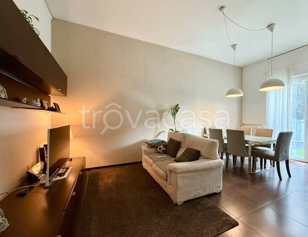 casa indipendente in vendita a Campi Bisenzio