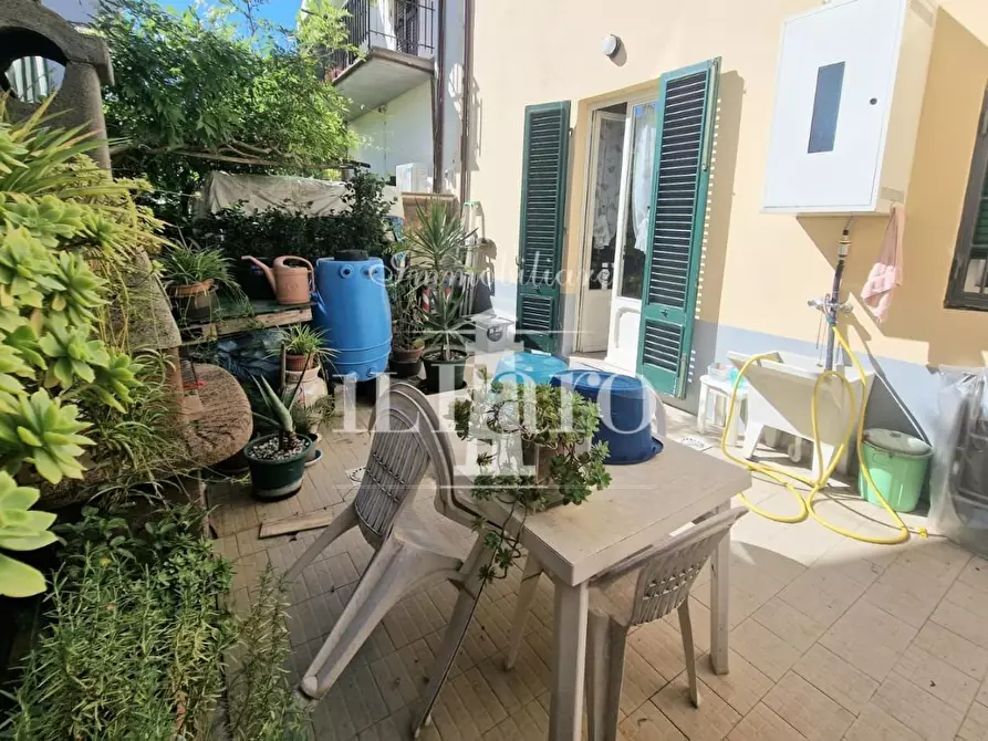 casa indipendente in vendita a Campi Bisenzio