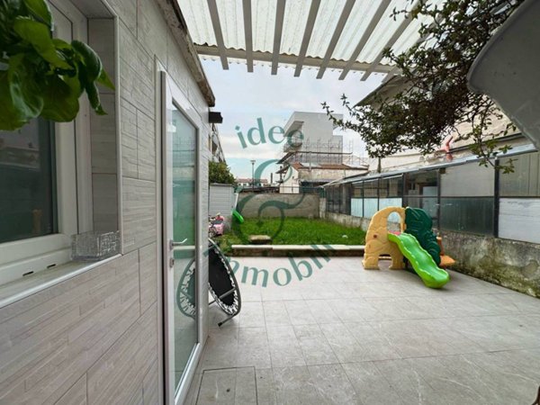 casa indipendente in vendita a Campi Bisenzio in zona Capalle