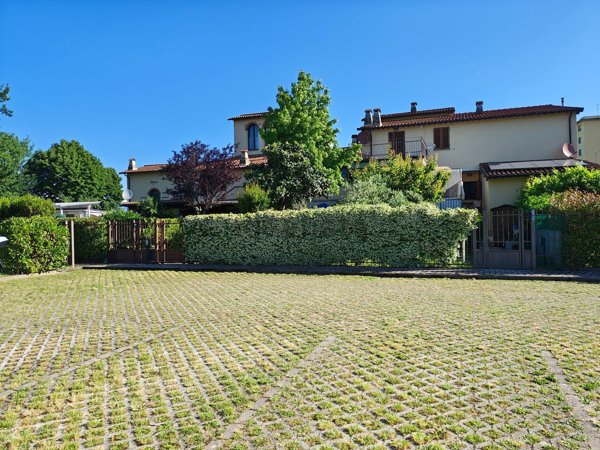 appartamento in vendita a Campi Bisenzio in zona San Piero a Ponti