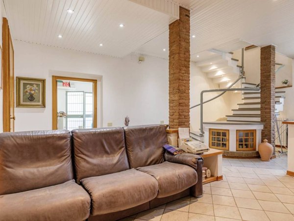 casa indipendente in vendita a Campi Bisenzio in zona San Donnino