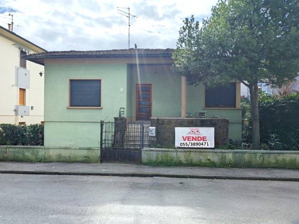 casa indipendente in vendita a Campi Bisenzio