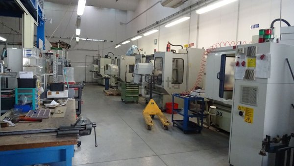 capannone in vendita a Campi Bisenzio