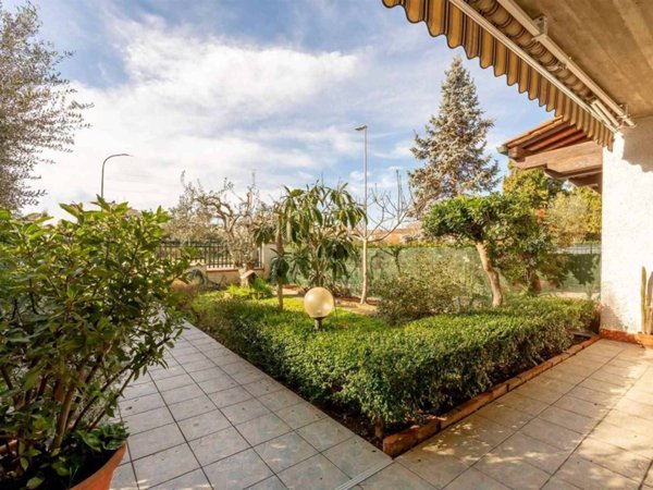 casa indipendente in vendita a Campi Bisenzio in zona San Cresci