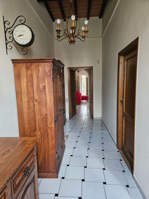 esavano in vendita a Campi Bisenzio