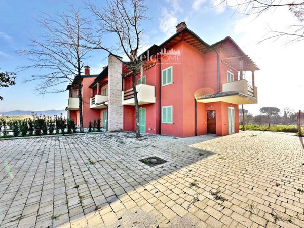 casa indipendente in vendita a Campi Bisenzio