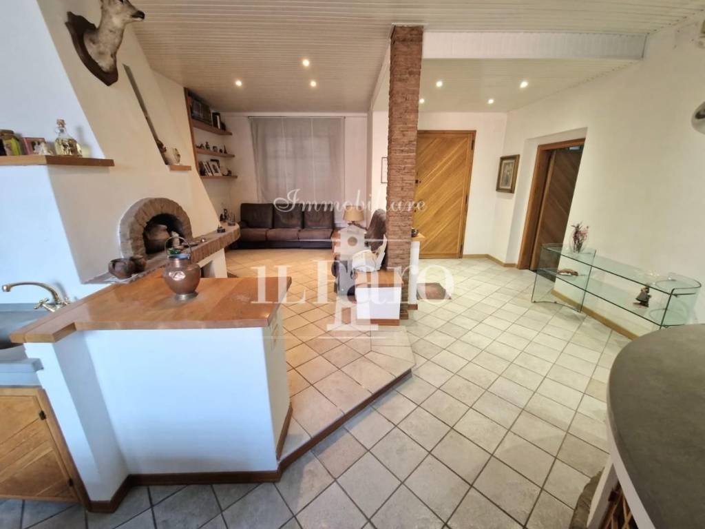 casa indipendente in vendita a Campi Bisenzio in zona San Donnino