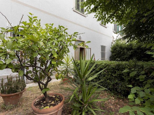 casa indipendente in vendita a Campi Bisenzio