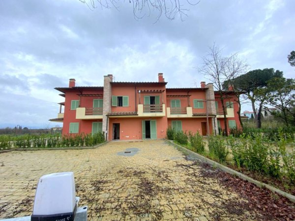 casa indipendente in vendita a Campi Bisenzio in zona Limite