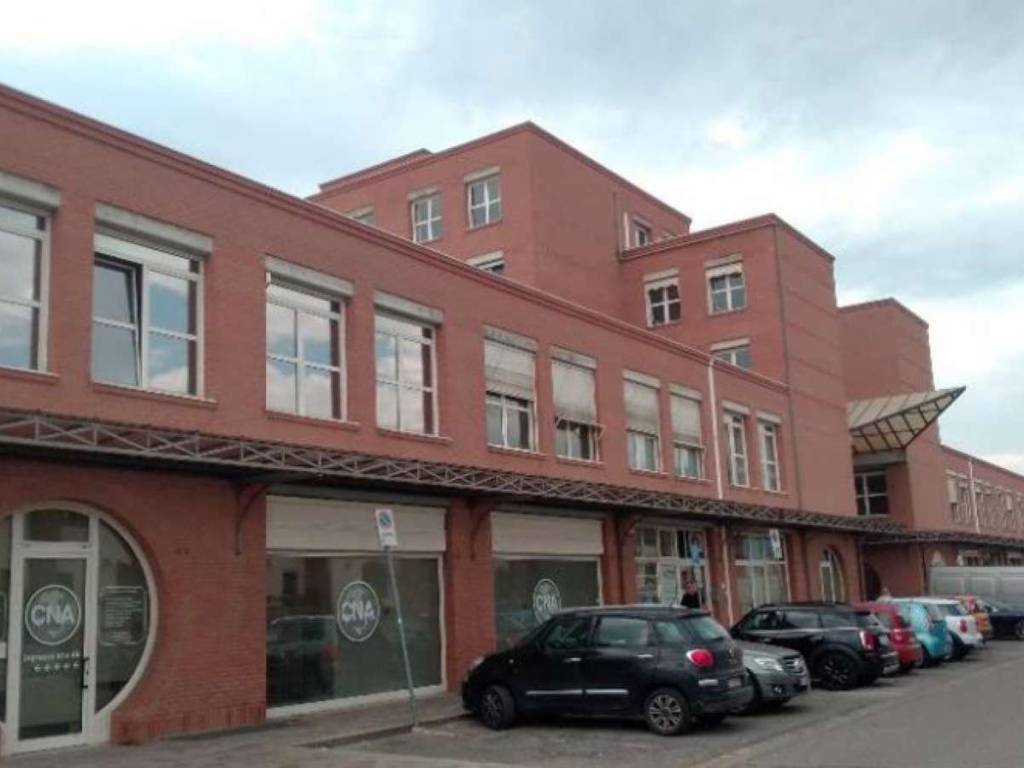 ufficio in vendita a Campi Bisenzio
