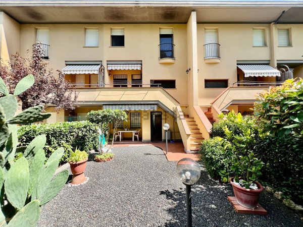 casa indipendente in vendita a Campi Bisenzio in zona San Piero a Ponti