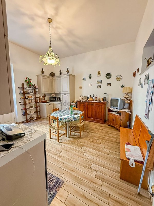 casa indipendente in vendita a Campi Bisenzio