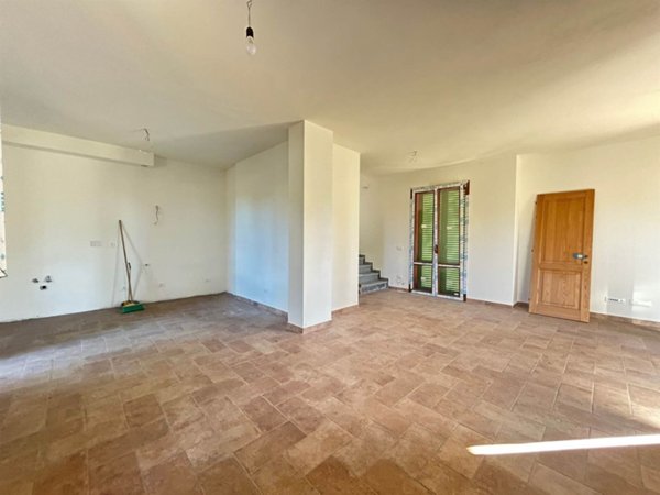 casa indipendente in vendita a Campi Bisenzio
