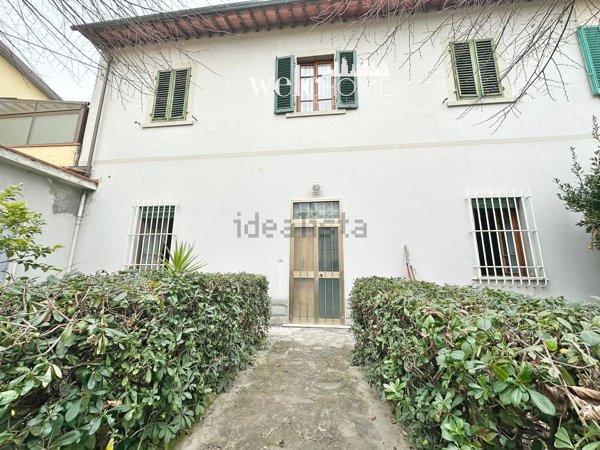 casa indipendente in vendita a Campi Bisenzio