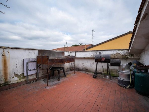 casa indipendente in vendita a Campi Bisenzio in zona Sant'Angelo a Lecore