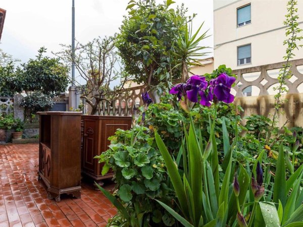 casa indipendente in vendita a Campi Bisenzio