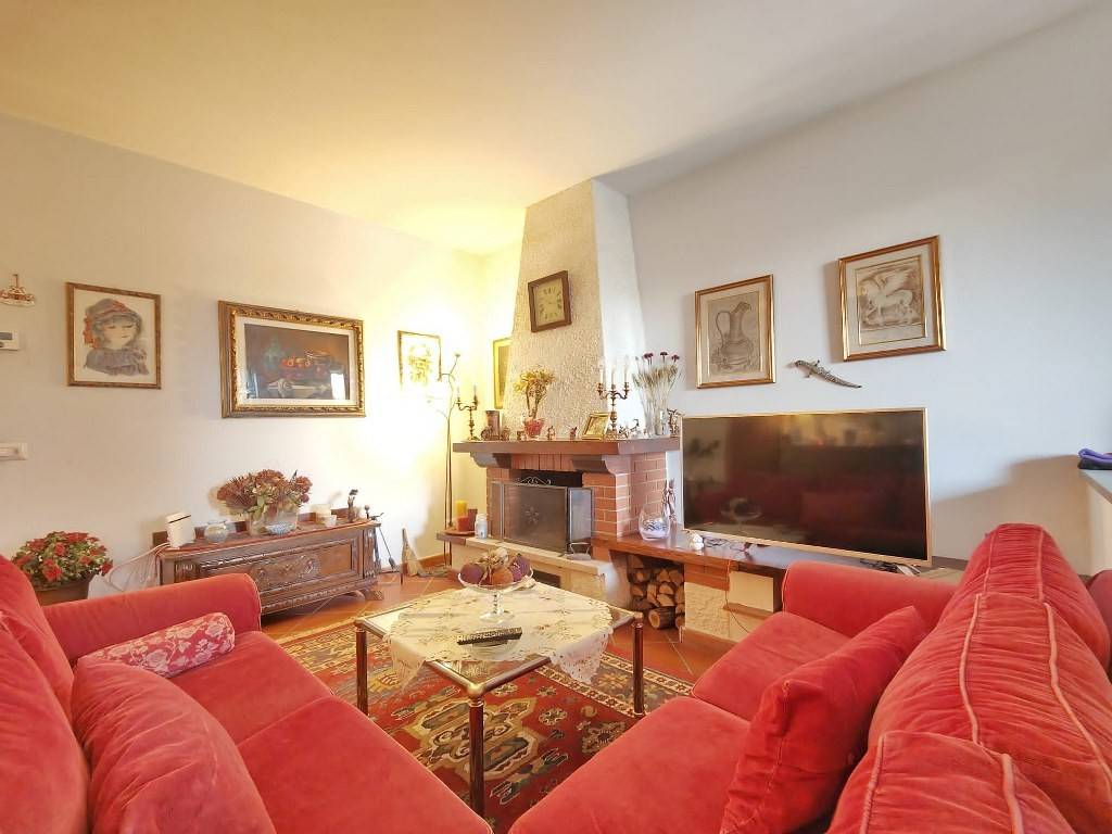 casa indipendente in vendita a Campi Bisenzio in zona San Cresci