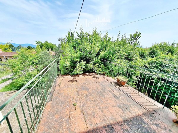 casa indipendente in vendita a Campi Bisenzio in zona Sant'Angelo a Lecore