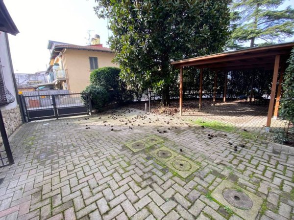 casa indipendente in vendita a Campi Bisenzio in zona San Donnino
