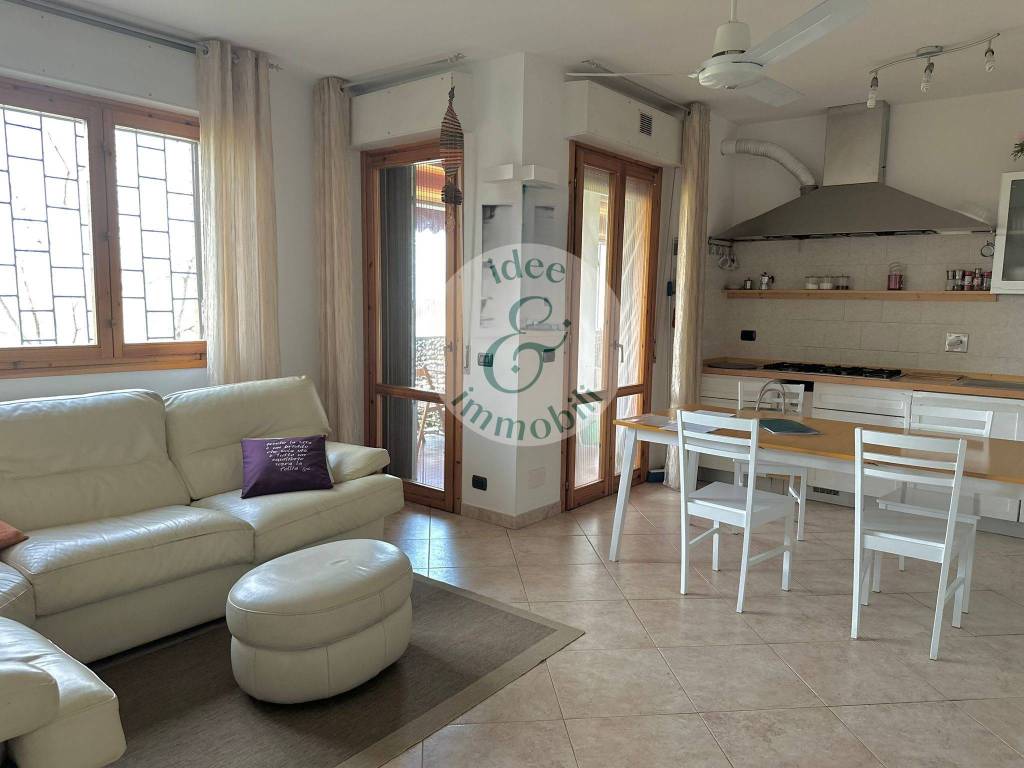 appartamento in vendita a Campi Bisenzio in zona Capalle