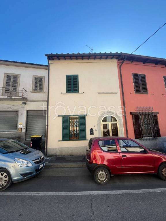casa indipendente in vendita a Campi Bisenzio