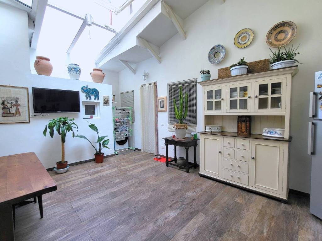 casa indipendente in vendita a Campi Bisenzio