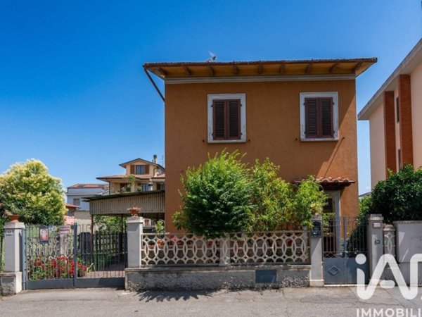 casa indipendente in vendita a Campi Bisenzio