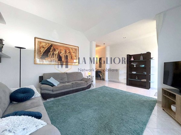 casa indipendente in vendita a Campi Bisenzio