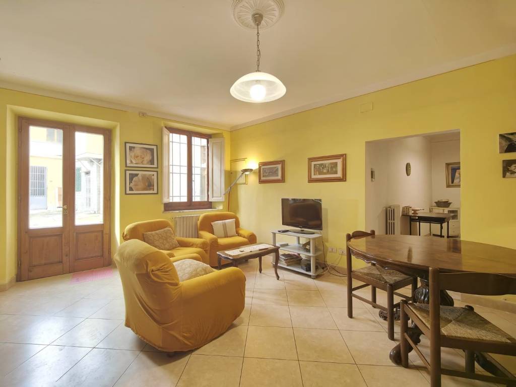 casa indipendente in vendita a Campi Bisenzio in zona San Donnino
