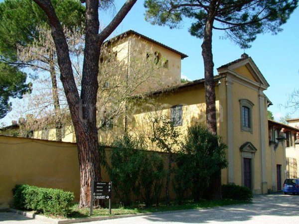 casa indipendente in vendita a Campi Bisenzio