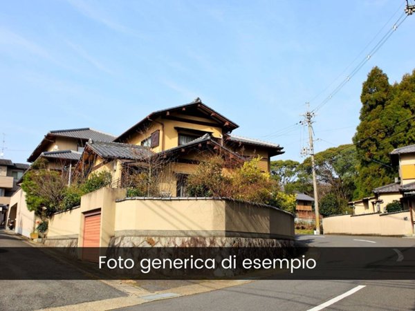 casa indipendente in vendita a Campi Bisenzio